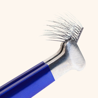 Tweezers for cluster lashes